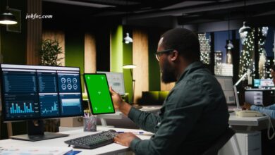 illustration showing will ai replace cybersecurity jobs in a modern security operations center